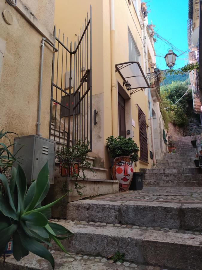Casa Bianca - Luxury With Balcony In The City Centre Taormina Exterior foto